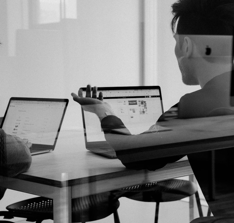 RUDISN team collaborating on a digital project